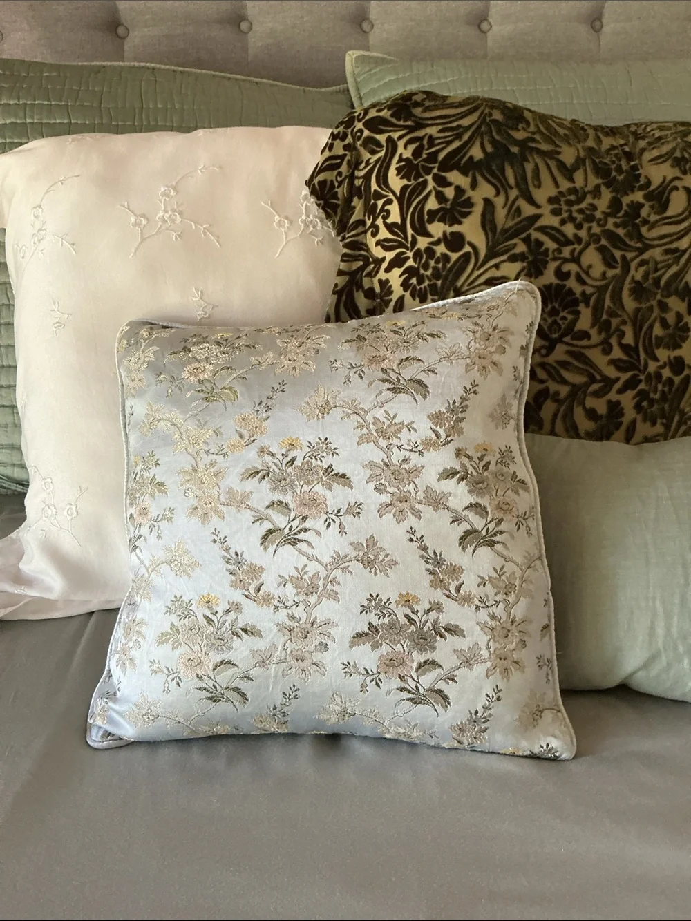 Bella Notte Linens Pillow